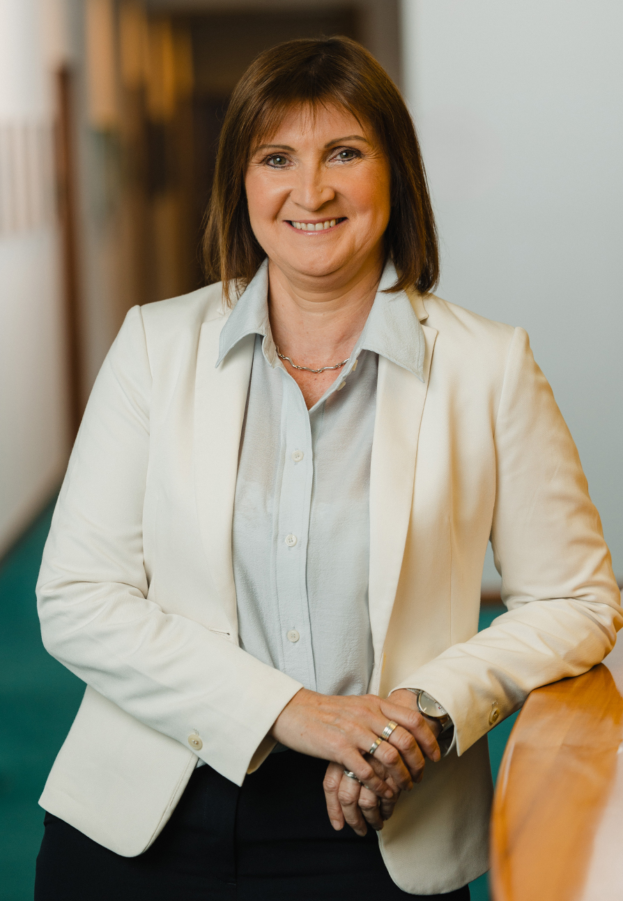 MGI_Steuerberater_Website_Team_417x603px_Beatrix_Unterberger