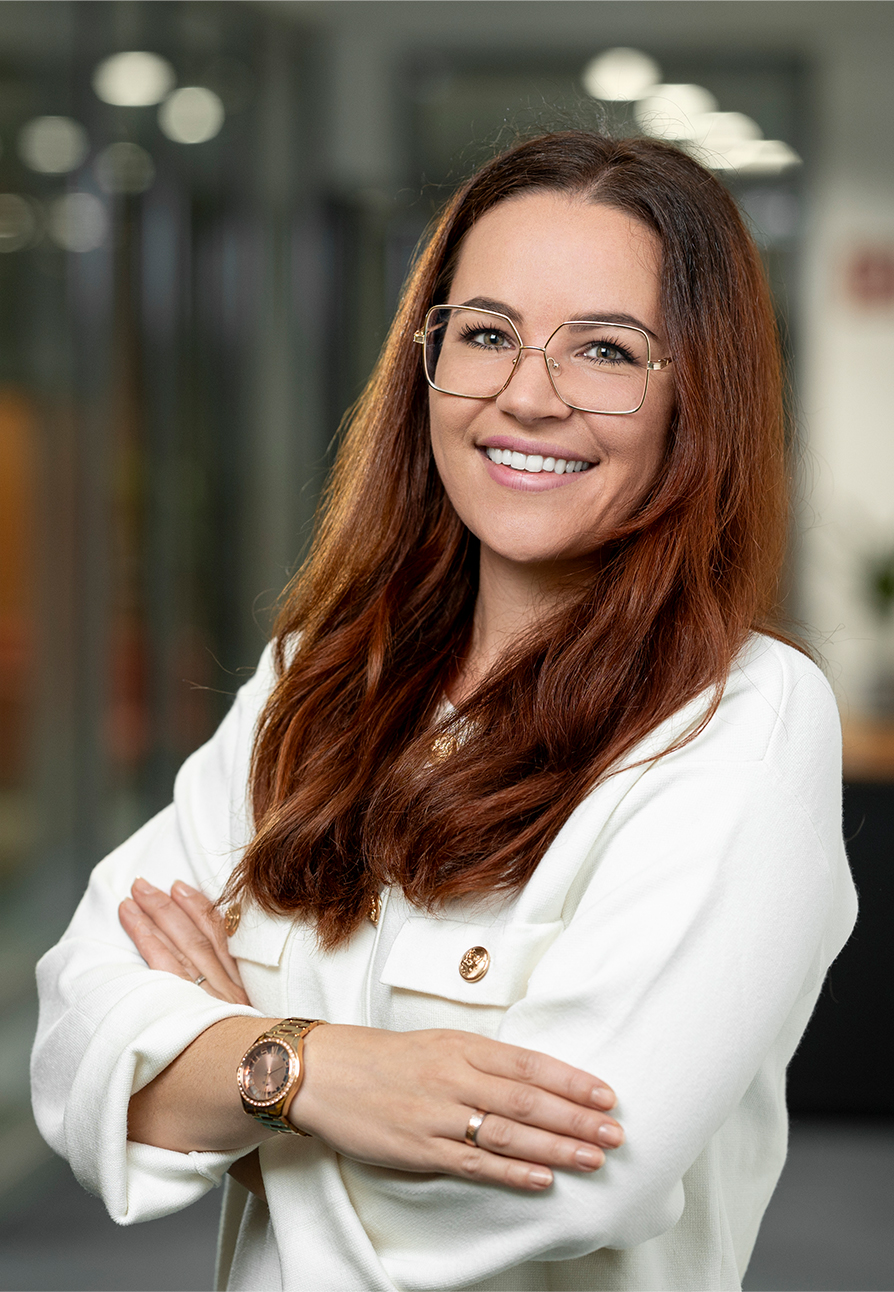 MGI_Steuerberater_Website_Team_417x603px_Angelika_Habersatter