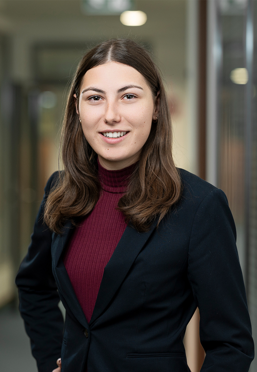 MGI_Steuerberater_Website_Team_417x603px_Alena_Buchsteiner